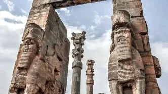 هنرمندان عازم تخت جمشید شدند