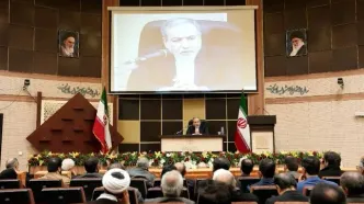 دیدار صمیمانه وزیر امور خارجه با جمعی از اهالی فرهنگ و رسانه اصفهان