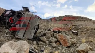 فیلم واژگونی مرگبار اتوبوس در محور اصفهان–یاسوج / سفر شبانه با 3 کشته و 15 زخمی