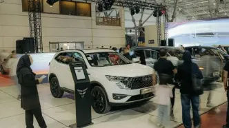 شوکه شدن بازار خودرو: قیمت‌ها ۱۲ آذر ۱۴۰۴ منفجر شد!