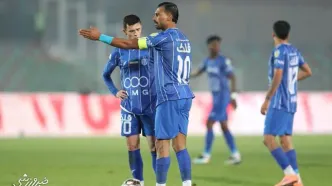 ویدیو| رامین رضاییان راه باز کردن دروازه پرسپولیس را فهمید؟/ آزمایش ستاره استقلال قبل دربی جواب داد!