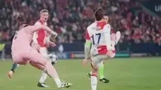 ویدئو: وقتی دروازه‌بان دفاع خودی را مصدوم می‌کند!