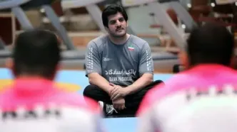 یک استادیوم به افتخار رسول خادم ایستادند