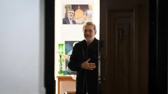 دیدار لاریجانی با خانواده شهیدان حاجی‌زاده و باقری