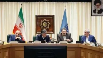 تشکیل جلسه هماهنگی تیم اقتصادی دولت درخصوص سیاست‌های ارزی، تجاری و معیشتی مردم