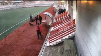 ویدئوی کتک‌زدن خبرنگار توسط محمود فکری