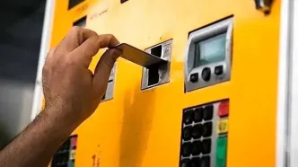کارت‌ سوخت با انتقال سهمیه بنزین به کارت بانکی حذف نمی‌شود