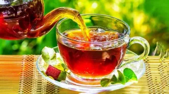 انتخاب هوشمندانه برای استخوان‌ها: چای یا قهوه