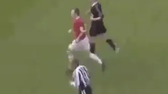 ویدئو نوستالوژی: از بحث با داور تا گل تماشایی؛ حرکت ناگهانی وین رونی