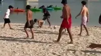 ویدئو: تعطیلات متفاوت یامال؛ ستاره بارسا در ساحل دبی کنار کودکان