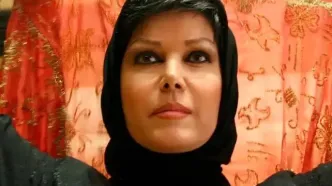 «فرزانه کابلی» در 74 سالگی و در تخت جمشید؛ سال 1402