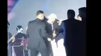 حرکت عجیب یک طرفدار در کنسرت مجید رضوی و نحوه برخورد او+ویدیو