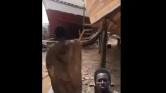 ابونوح مردی از غنا با ادعای پایان جهان کِشتی ساخت، پول مردم را گرفت و نهایتا بنز خرید!/ حالا می‌گوید پایان جهان را عقب انداختم/ ویدئو