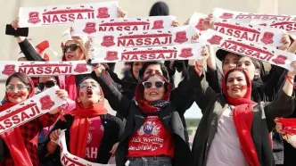 پایکوبی دختران هوادار نساجی با آهنگ مازنی