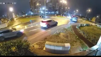 صحنه‌ای واقعی از پرواز یک مرسدس‌بنز