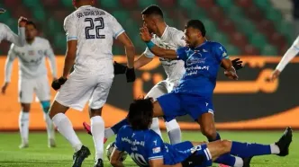 دیدار استقلال و گل گهر در مشهد برگزار می‌شود