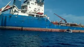 تصاویر جدید از توقیف نفتکش خارجی