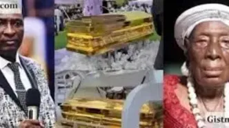 روحانی مشهور مادر ۱۰۴ ساله‌اش را در تابوتی با روکش طلا به خاک سپرد / ویدئو