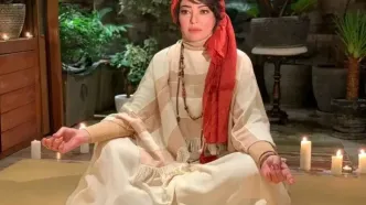 تصاویری از پوشش اصیل و لباس سنتی رزیتا غفاری