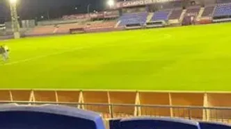 ویدئو: وقتی ورزشگاهی کوچک میزبان غولی بزرگ می‌شود