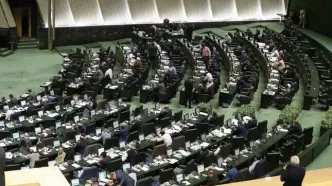 تذکر کتبی ۳۸ نماینده به رئیس‌جمهور؛ ساماندهی کارکنان دولت اجرا شود