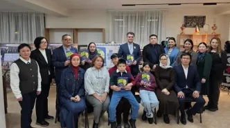 ترجمه قزاقی جلد دوم «کتاب یک صفحه‌ای» در آلماتی رونمایی شد