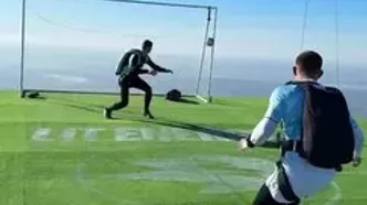 ویدئو: فوتبال در ارتفاع 1700 متری از زمین؟؟