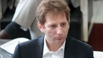 بابک زنجانی با ساعت لوکس و گران‌قیمتش خودنمایی کرد