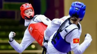 هستی محمدی: درگیری با مبینا نعمت‌زاده را تکذیب می‌کنم