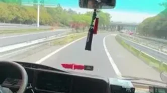 خنده‌های متفاوت نفیسه روشن برای نسل جزغاله!