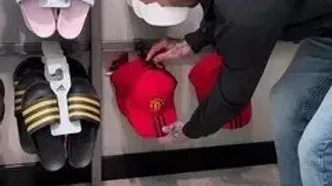 ویدئو: شیطنت بکهامی با پنهان کردن لیورپول با کلاه منچستر