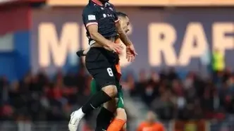 رقص بی مزه کنعانی زادگان با تقلید از حرکات شجاع خلیل زاده!/ فیلم