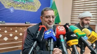 نائینی: دشمن اتحاد مقدس مردم را هدف قرار داده است