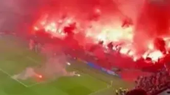 اقدام خطرناک هواداران آژاکس بازی را لغو کرد+ فیلم