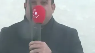 طوفان و سرمای شدید چتر خبرنگار را شکست