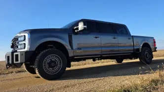 لیموزین دنیای وانت‌ها / غول‌پیکر آمریکایی با ۶ در