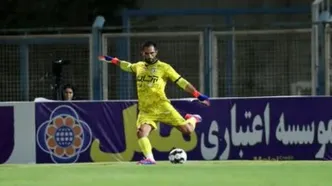 دستیار اوسمار پیراهن یک استقلالی را به یادگار برد!