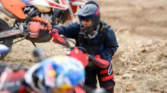 مسابقات موتورسواری بانوان در کرمانشاه سوژه شد!