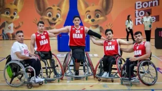 تلاش تیم‌های بسکتبال با ویلچر سه نفره برای قهرمانی