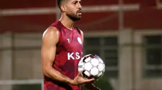 یلدای عاشقانه مدافع فولاد و همسرش در زمین فوتبال