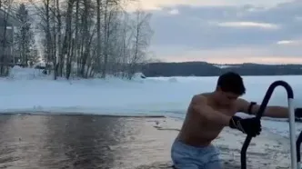 ویدئو: حمام آب سرد آردا گولر در دل طبیعت