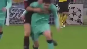 ویدئو: همه جلو مسی صف کشیدند!