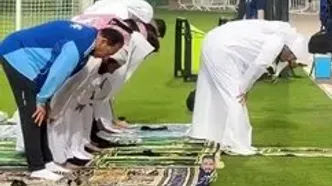 اکرم عفیف امام جماعت شد