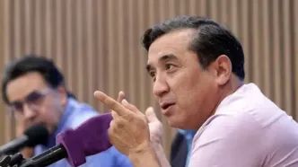 خداداد عزیزی دوباره مرزها را جابه‌جا کرد