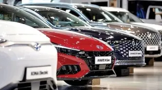 اثر افزایش قیمت دلار در بازار خودرو | پورحسنی: خریداران بسیار محتاط شده‌اند | نوسانات ارزی فروکش کند قیمت خودرو پایین می‌آید