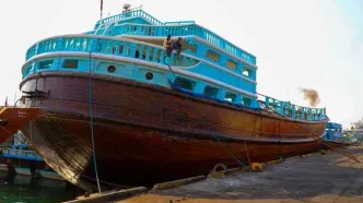 توقیف سه لنج صیادی غیرمجاز در آب‌های جاسک و دستگیری ۱۱ متهم