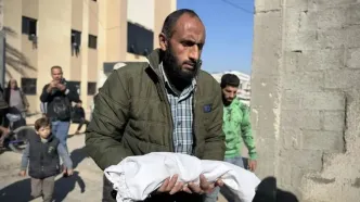 عکس؛ نوزاد یک‌ماهه در غزه بر اثر سرمای شدید جان باخت