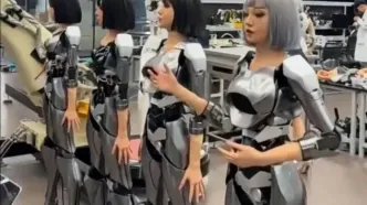کارخانه پوشاک بدون انسان؛ تصاویر دیدنی از دنیای ربات‌ها + فیلم