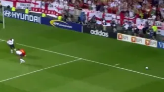 ویدئو نوستالژی: وقتی اشلی کول رونالدوی جوان را متوقف کرد