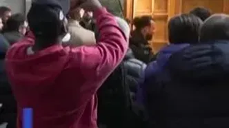 ربات انسان‌نما ذرت بو داده می‌فروشد